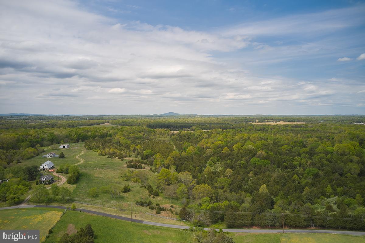 POOLESVILLE OUTSIDE - Land