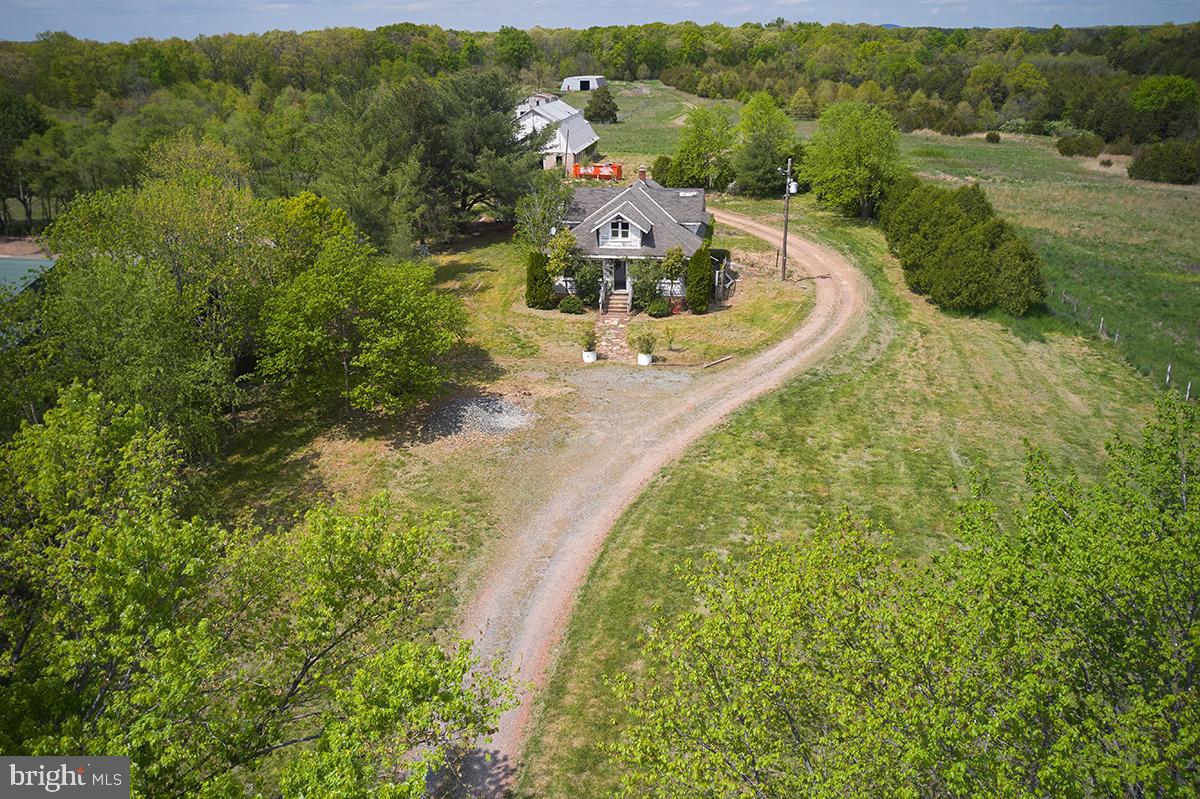 POOLESVILLE OUTSIDE - Land