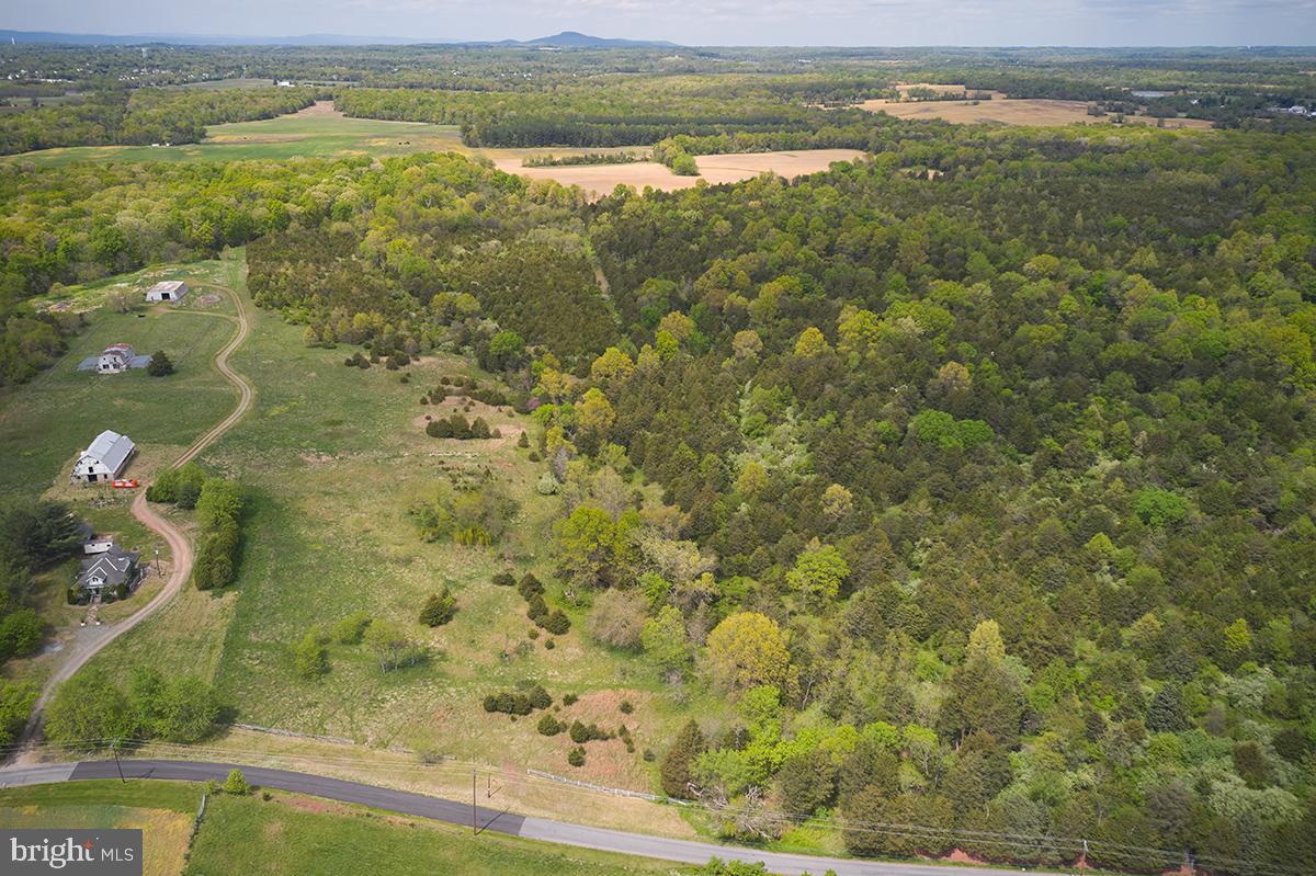 POOLESVILLE OUTSIDE - Land