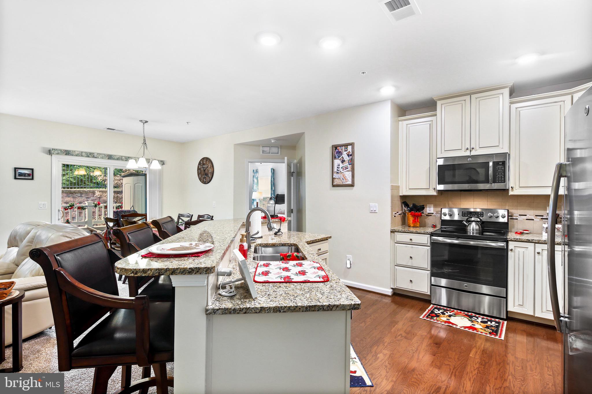 WAVERLY WOODS WEST - Residential