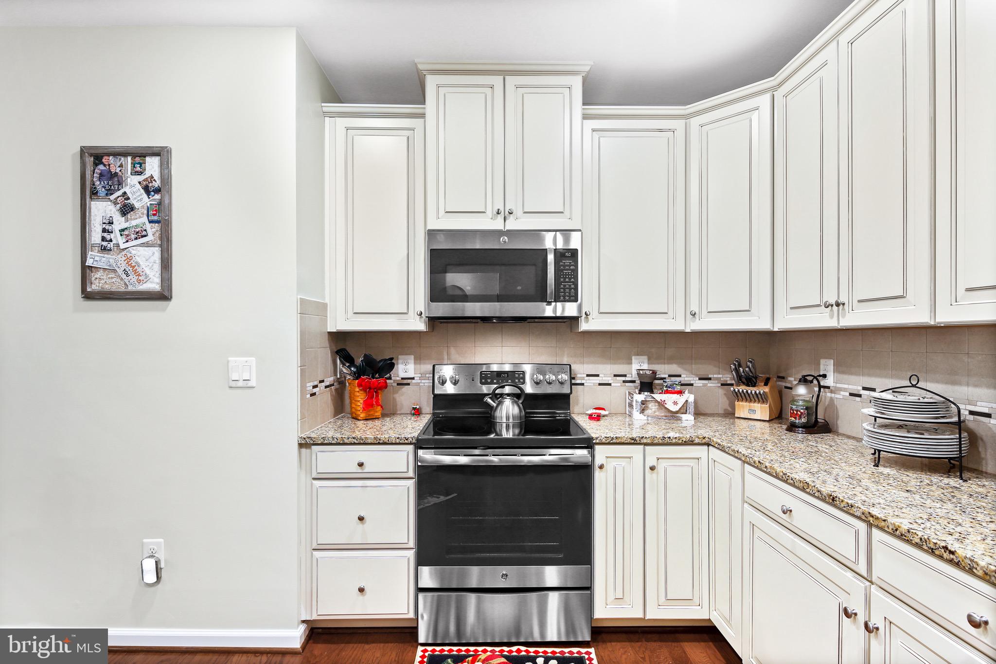 WAVERLY WOODS WEST - Residential