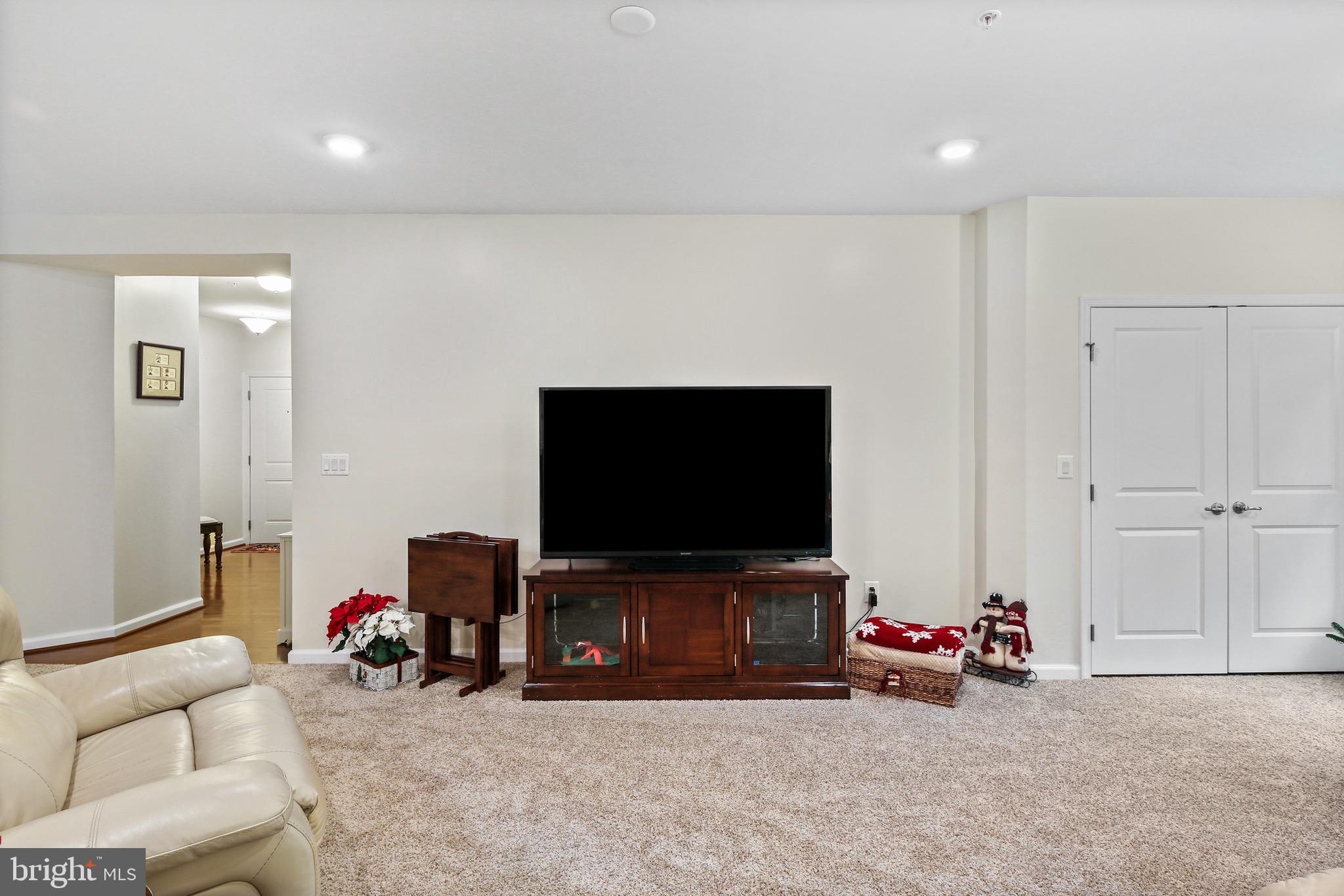 WAVERLY WOODS WEST - Residential