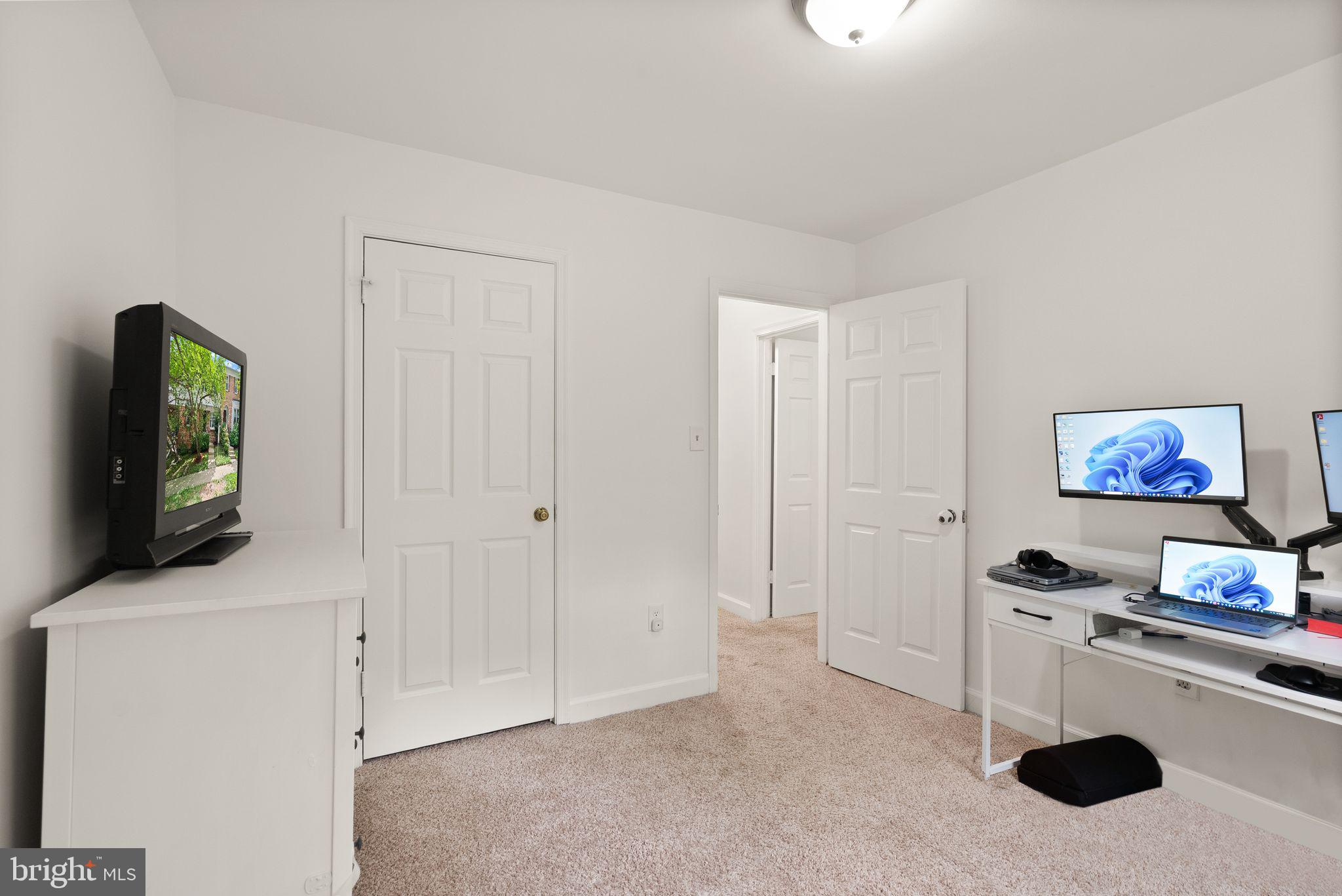 RUNNYMEADE - Residential