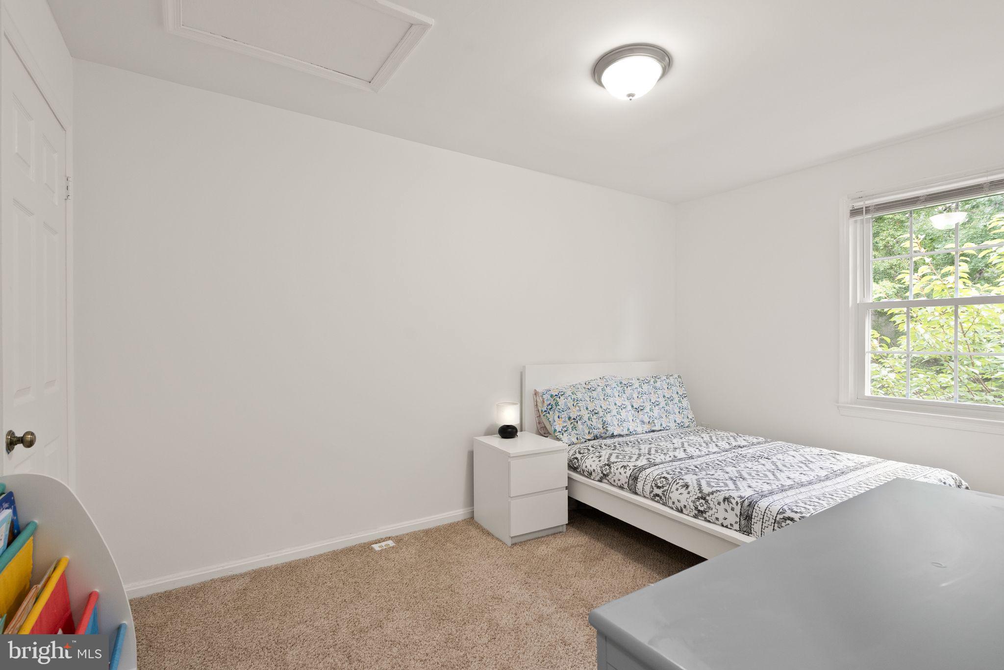 RUNNYMEADE - Residential