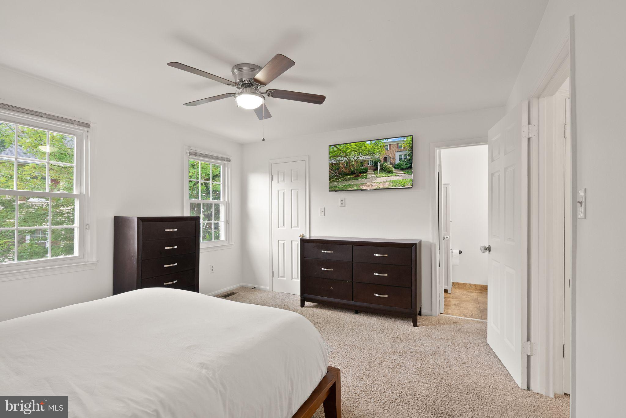 RUNNYMEADE - Residential