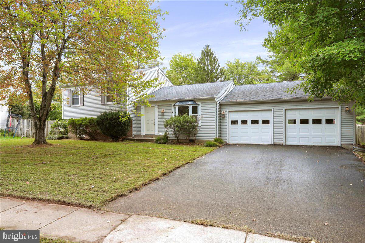 2653 FANIEUL HALL COURT