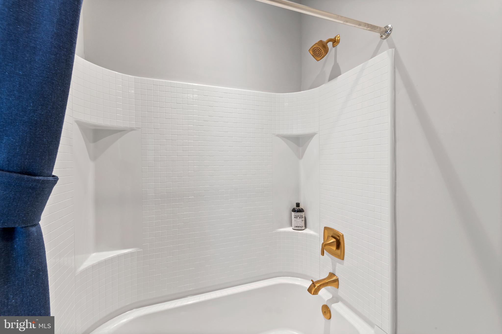 THE MEADOWS - Residential