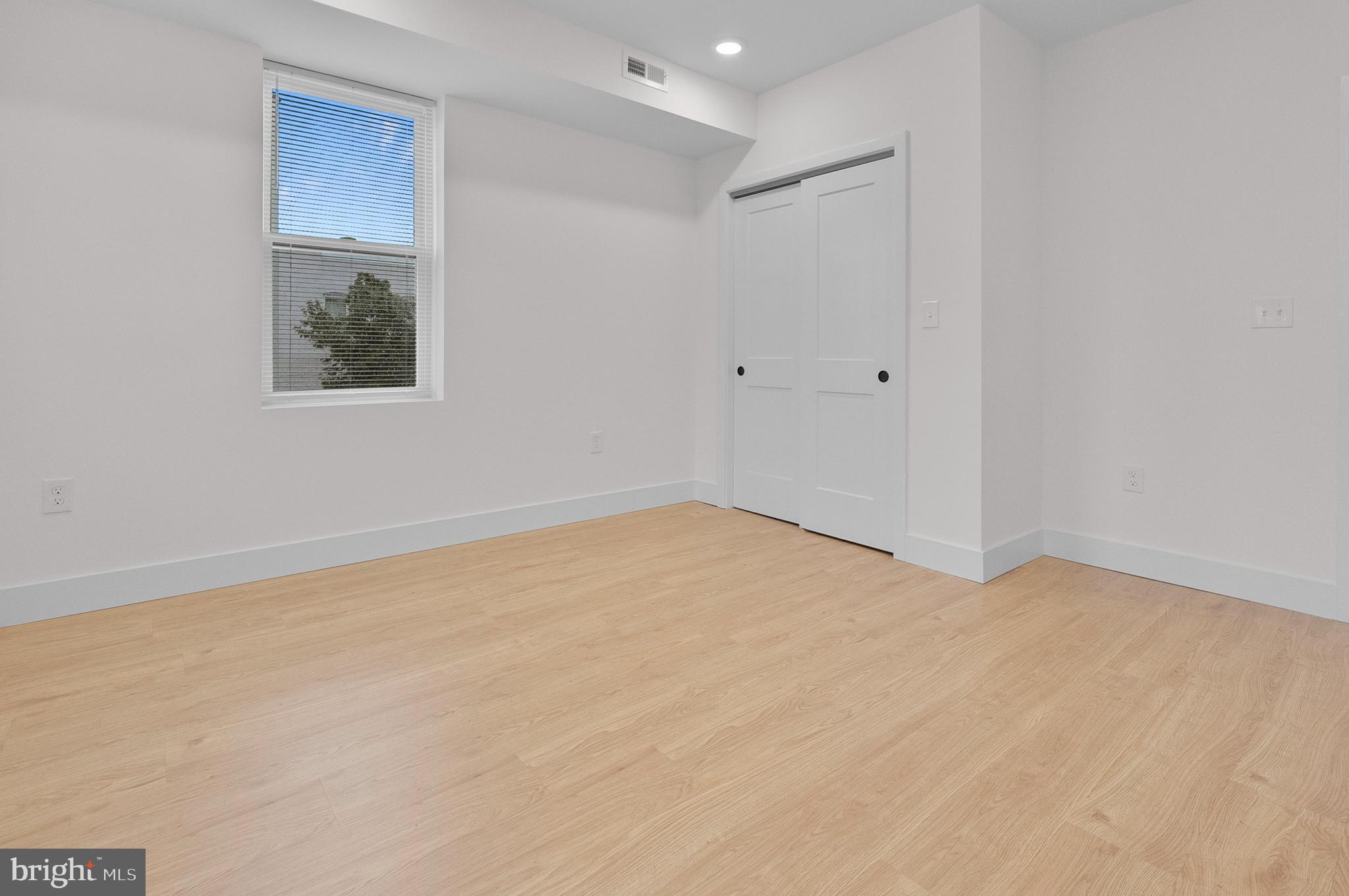 MIDDLE EAST - Residential Lease