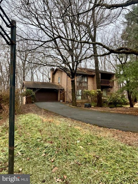 Photo of 8617 Carlynn Drive, BETHESDA, MD 20817 (MLS # MDMC2220194)