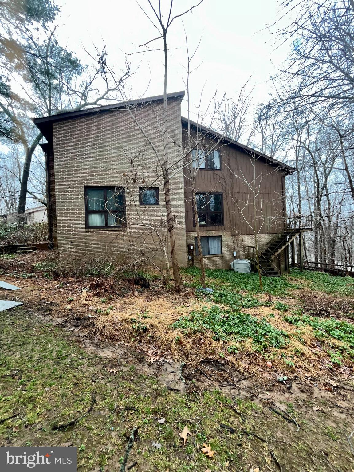 CONGRESSIONAL COUNTRY CLUB ESTATES - Residential