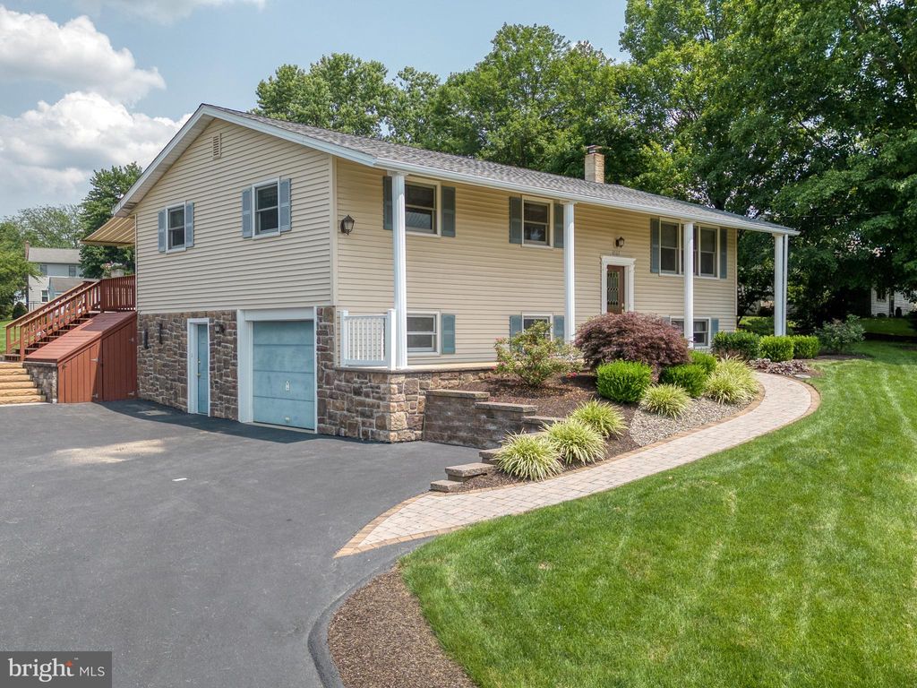 Photo of 4567 Bossler Road, Elizabethtown, PA 17022 (MLS # PALA2037580)