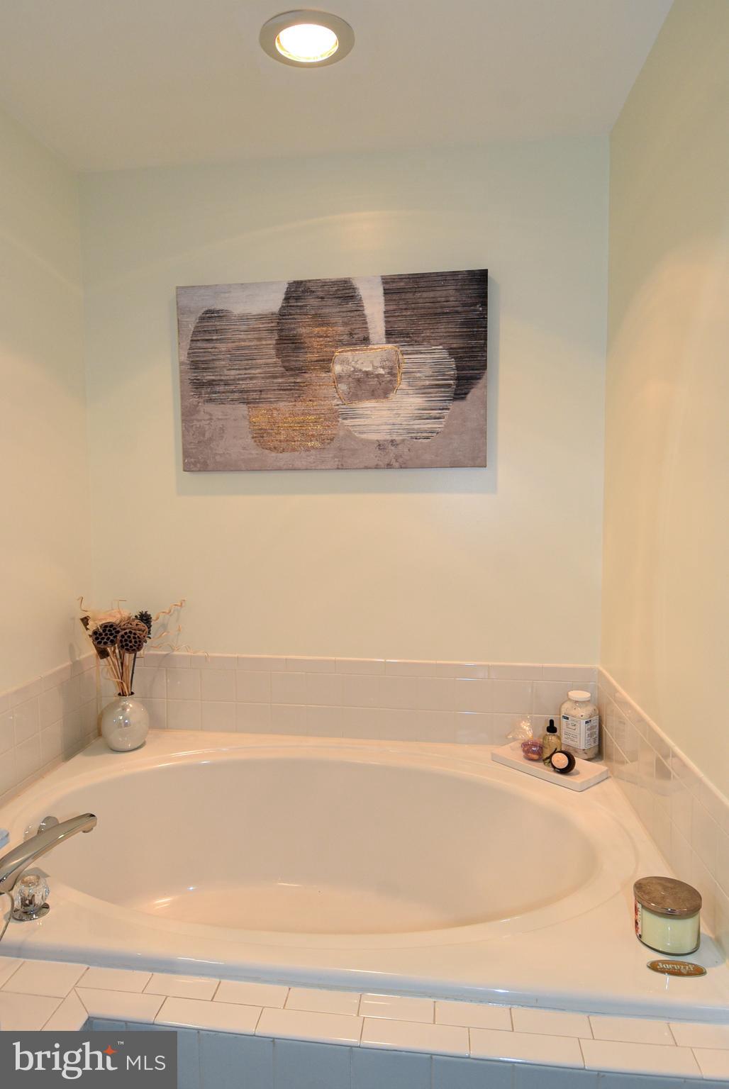 MADISON LANE - Residential Lease