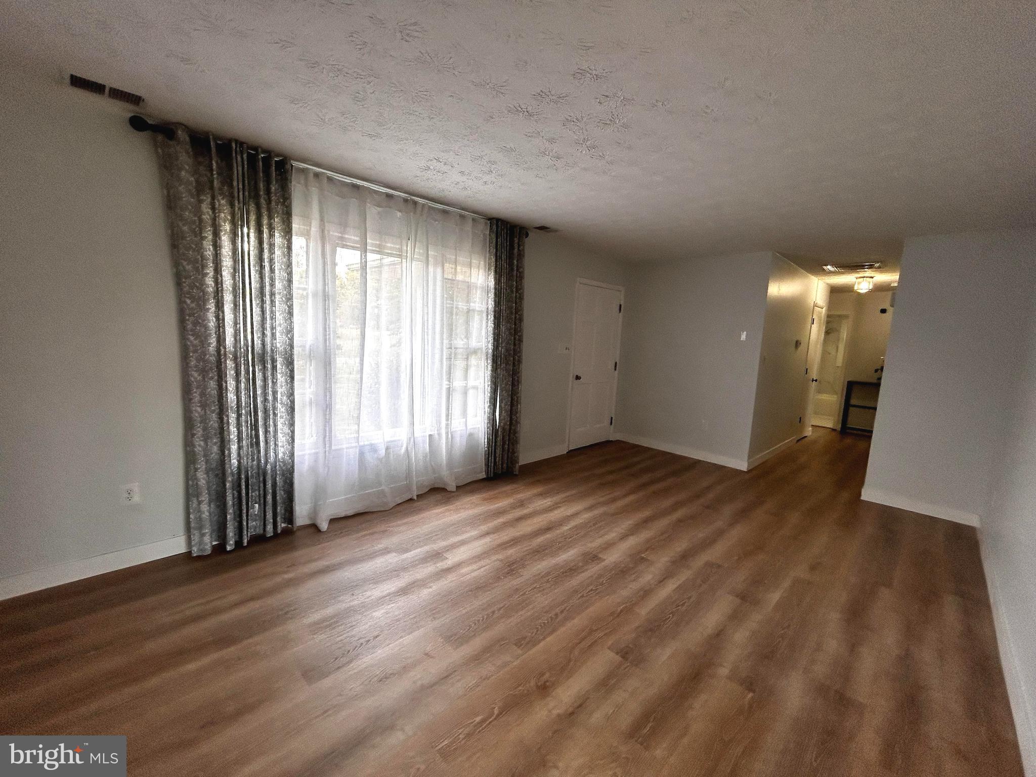 LONE OAK - Residential Lease