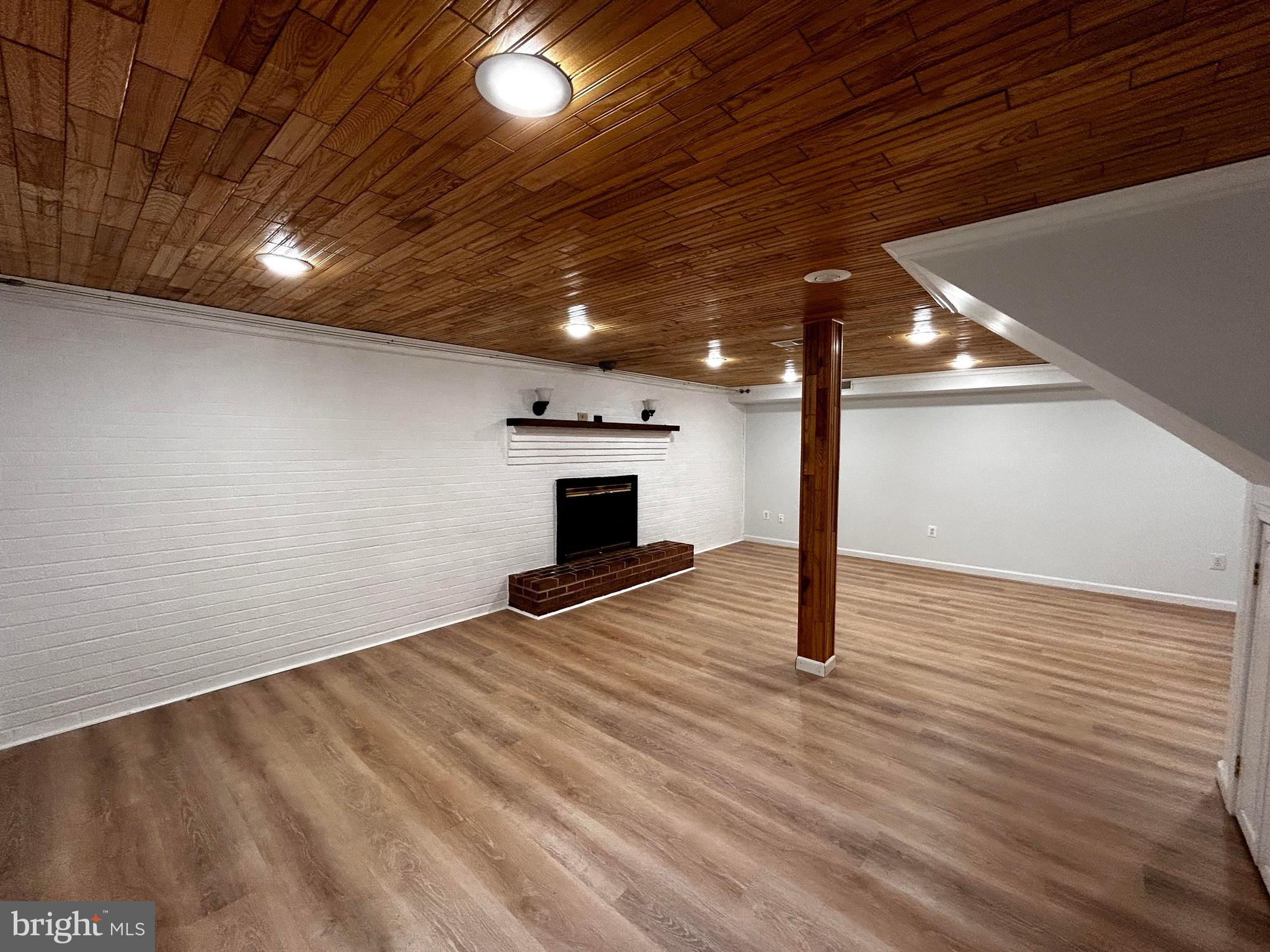 LONE OAK - Residential Lease