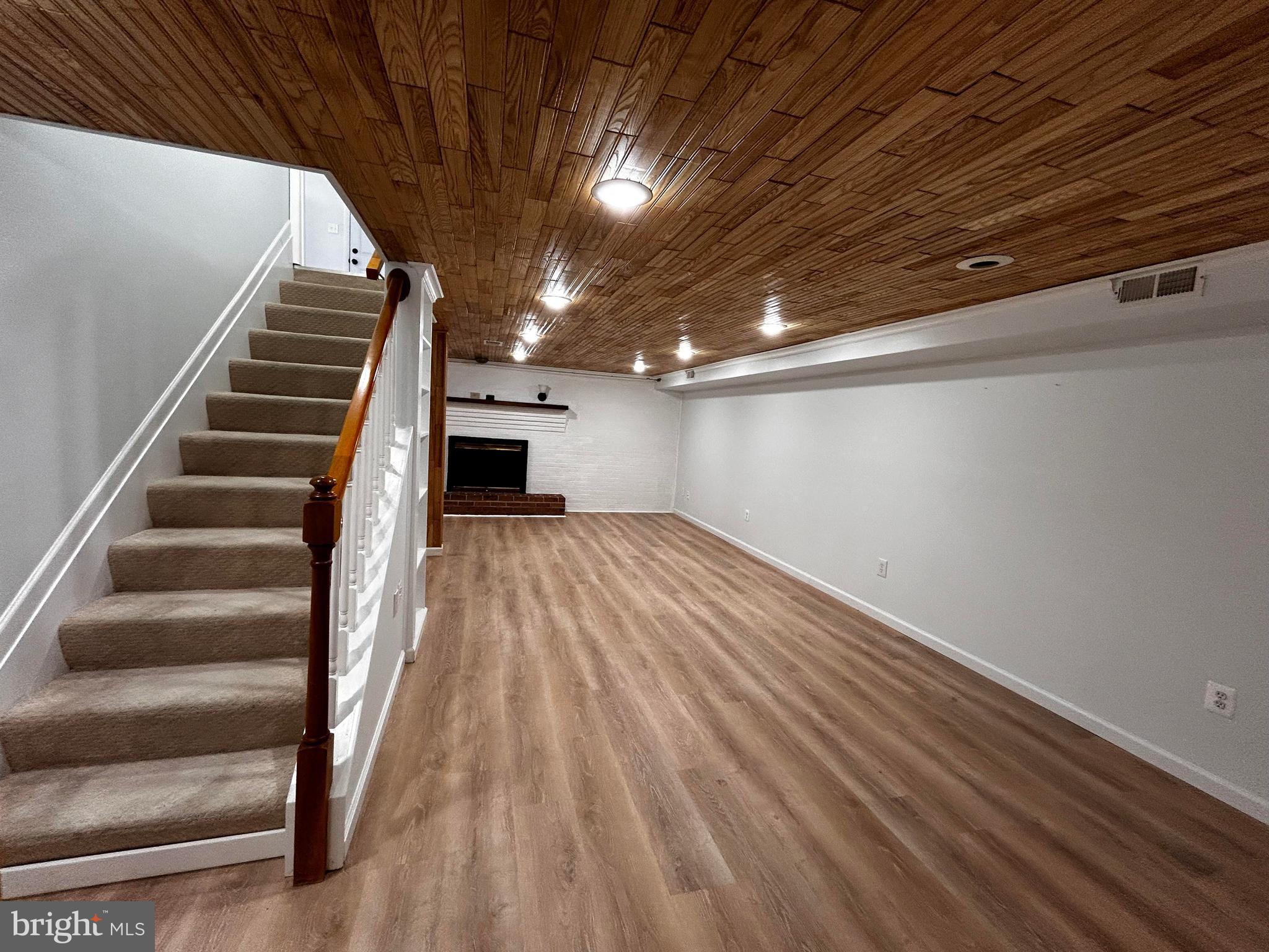 LONE OAK - Residential Lease