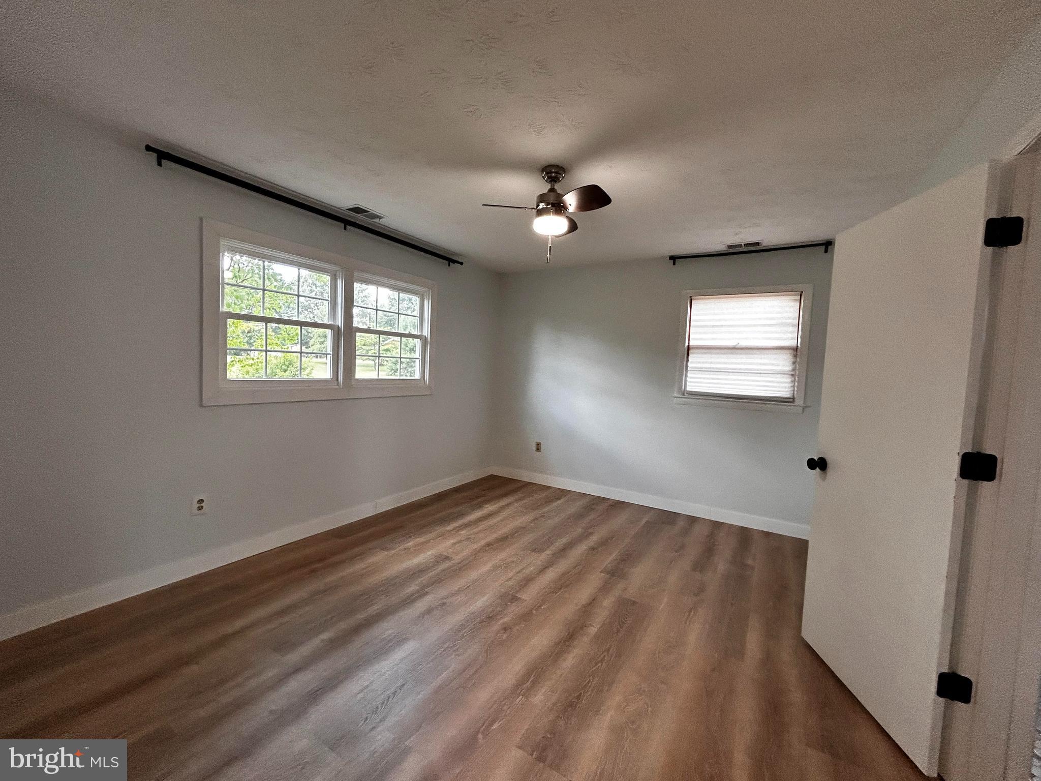 LONE OAK - Residential Lease