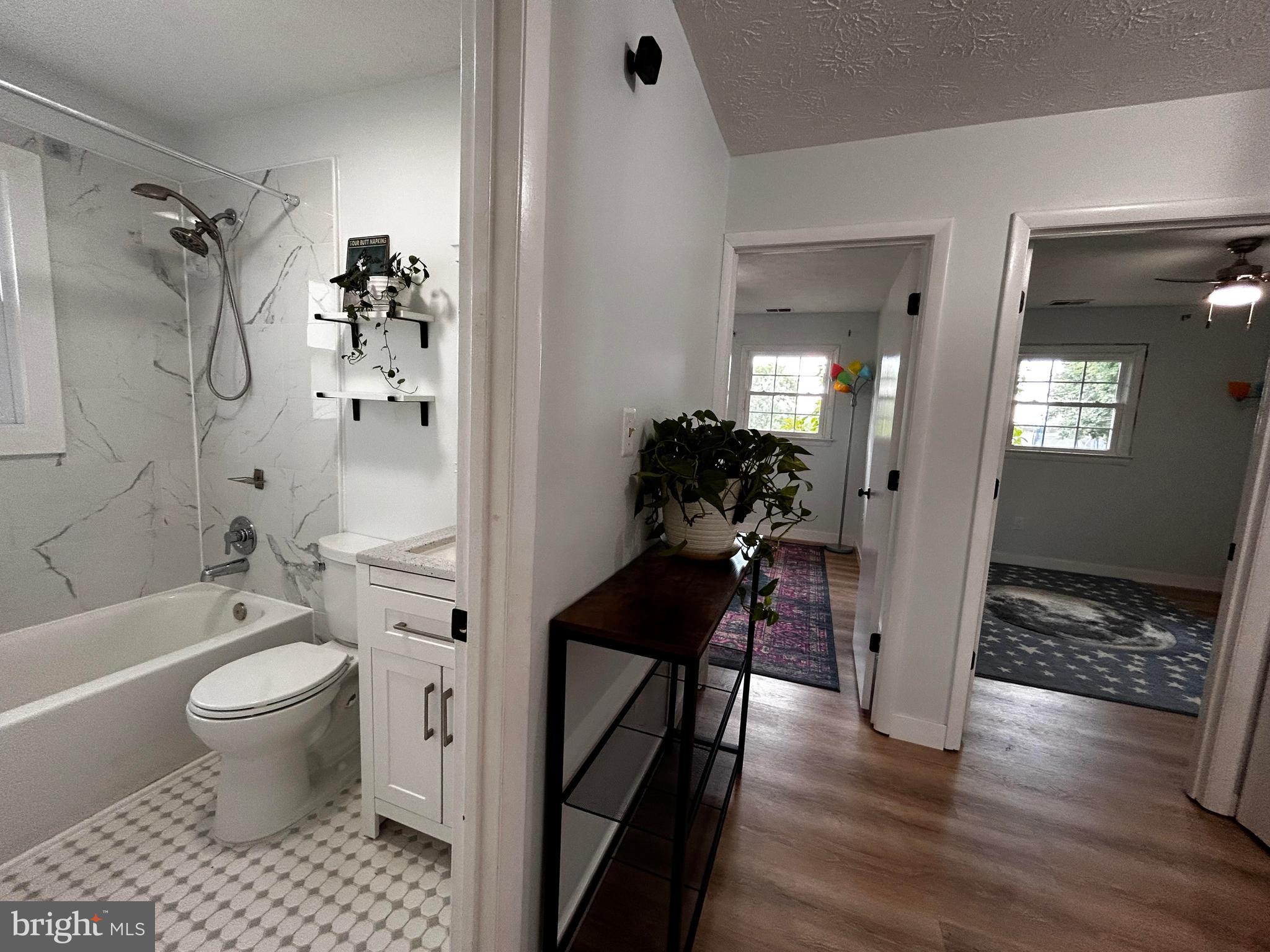 LONE OAK - Residential Lease