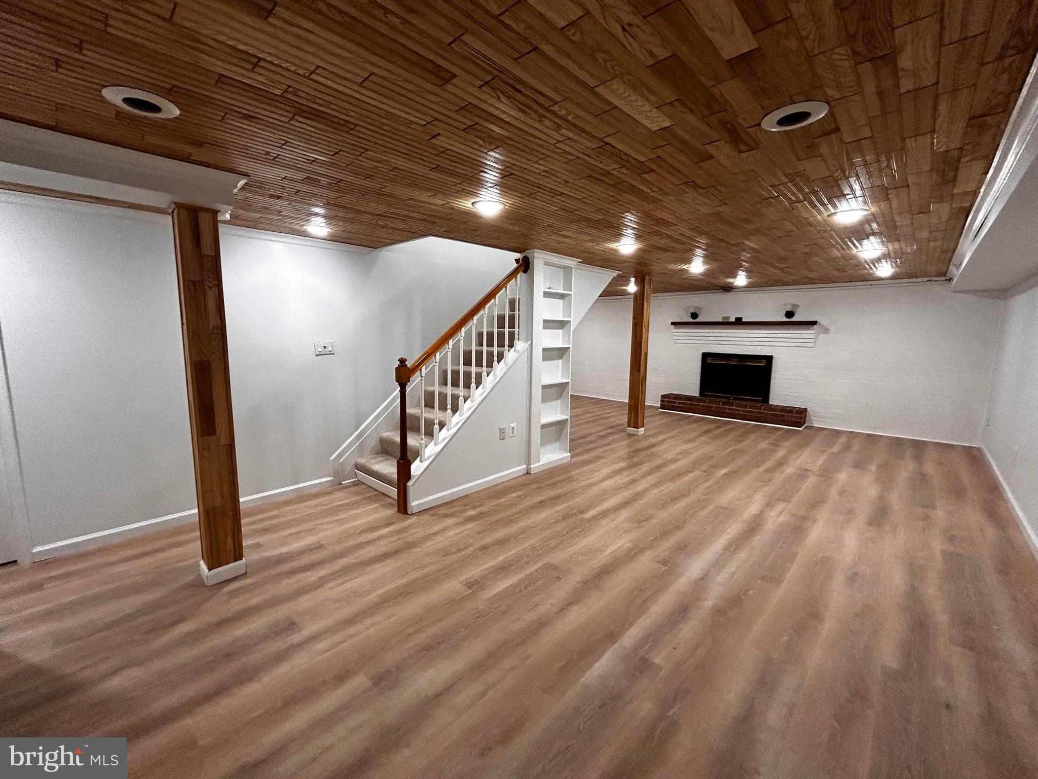 LONE OAK - Residential Lease