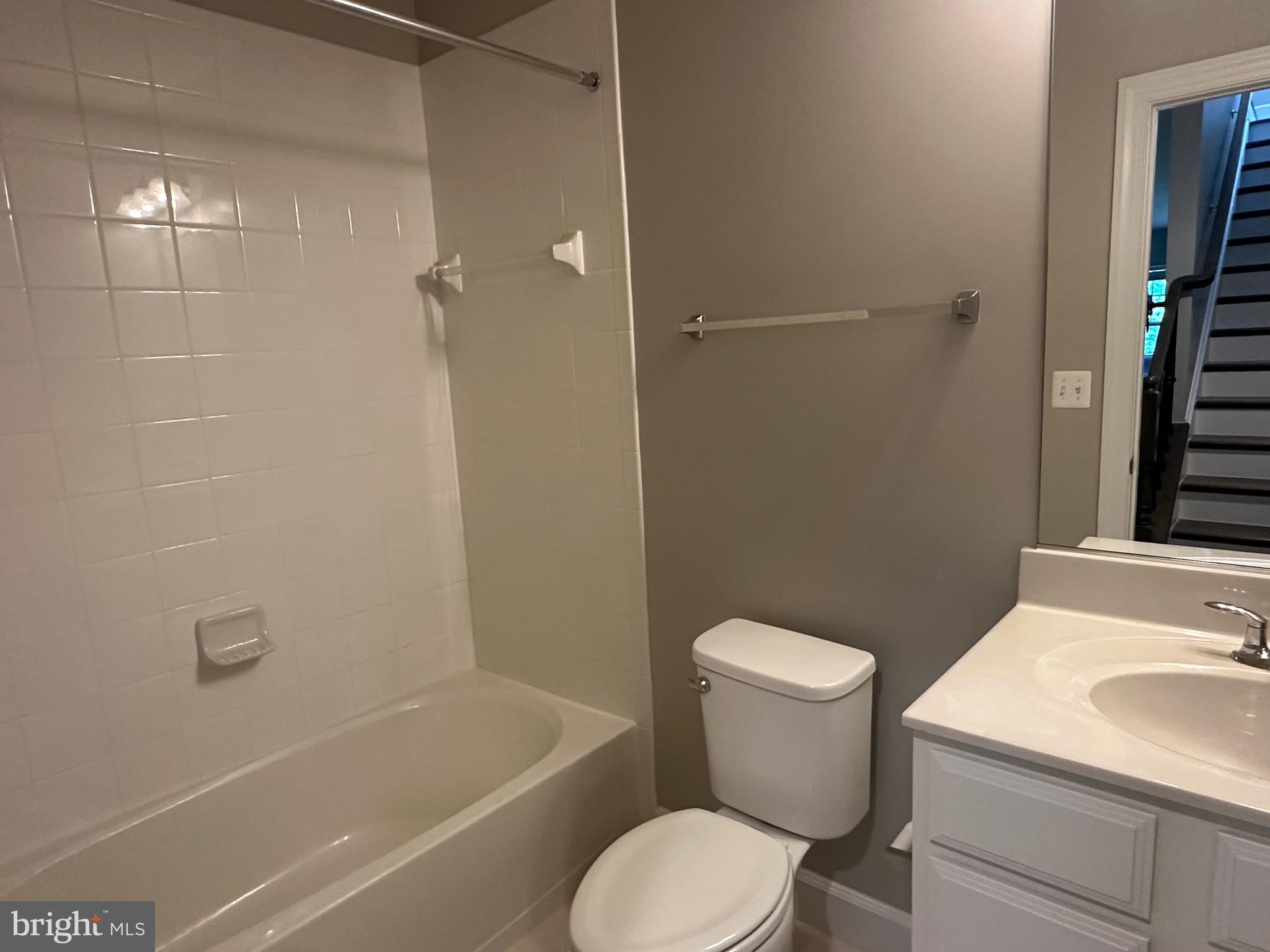 BRADLEY SQUARE - Residential Lease