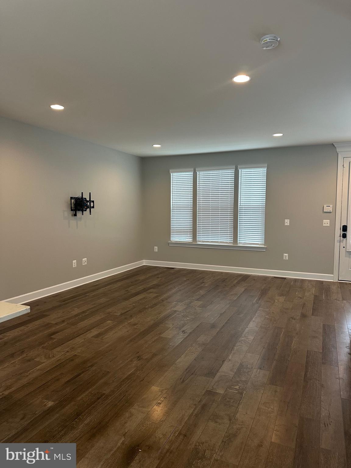 BRADLEY SQUARE - Residential Lease