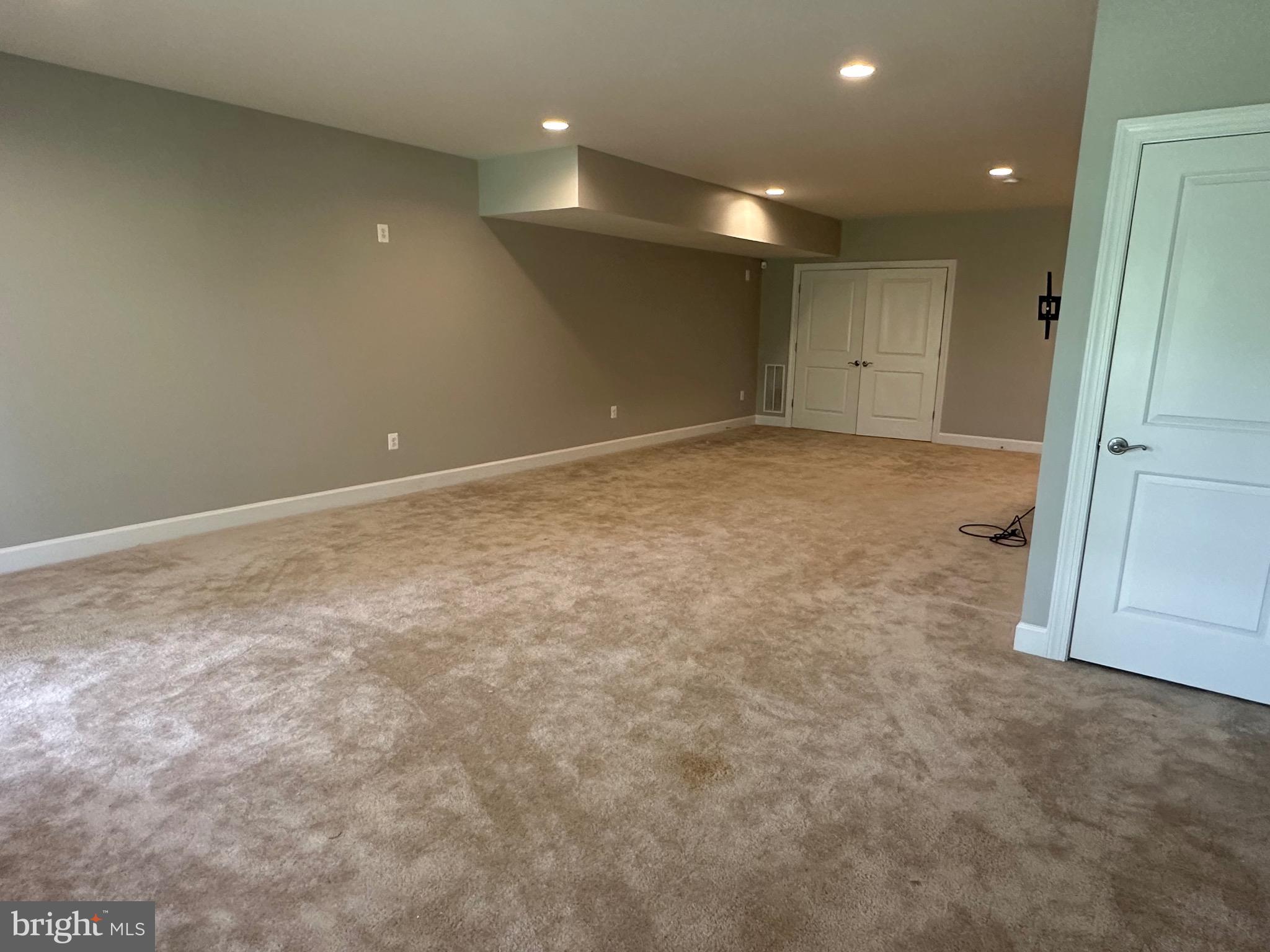 BRADLEY SQUARE - Residential Lease