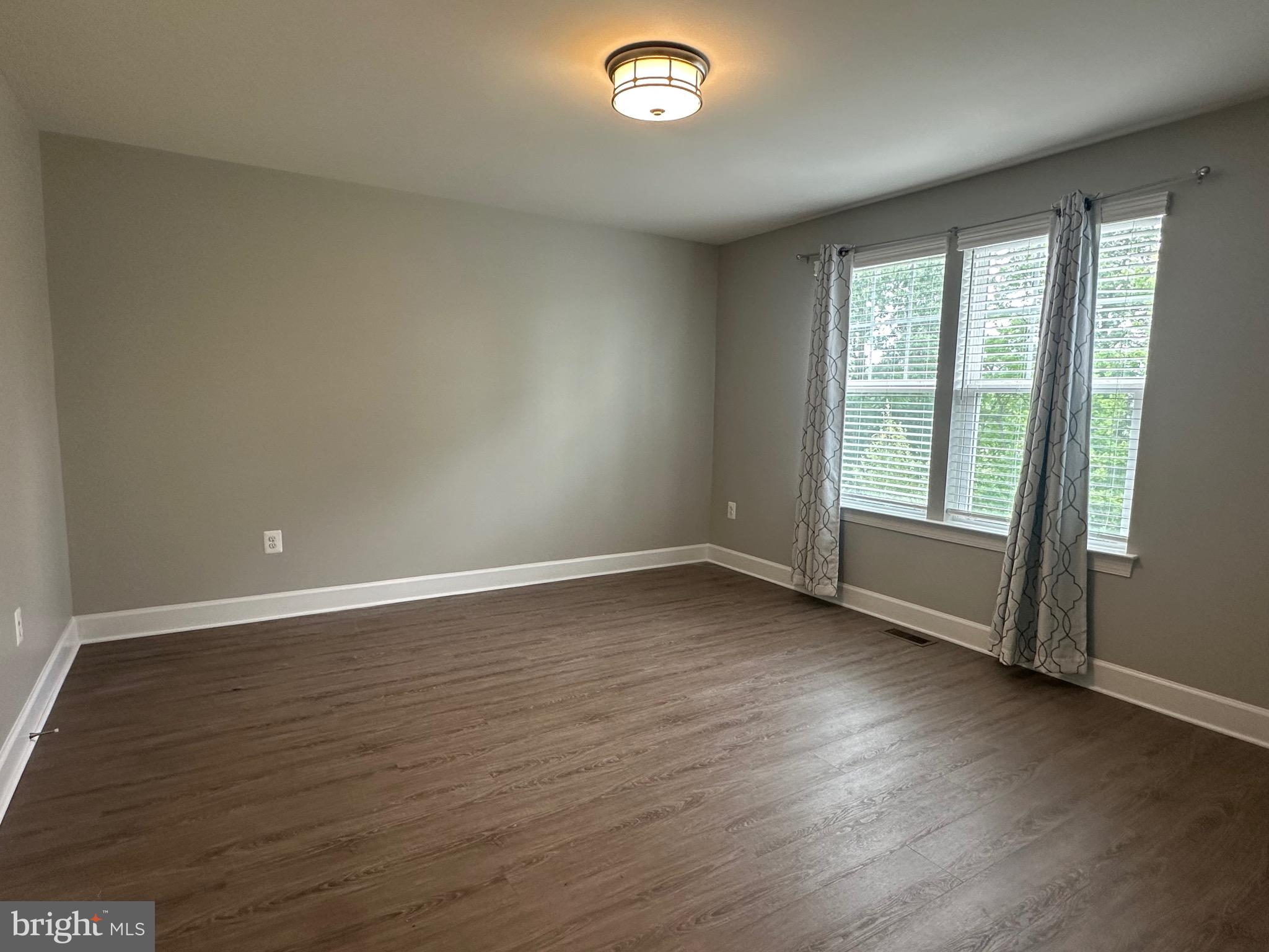 BRADLEY SQUARE - Residential Lease