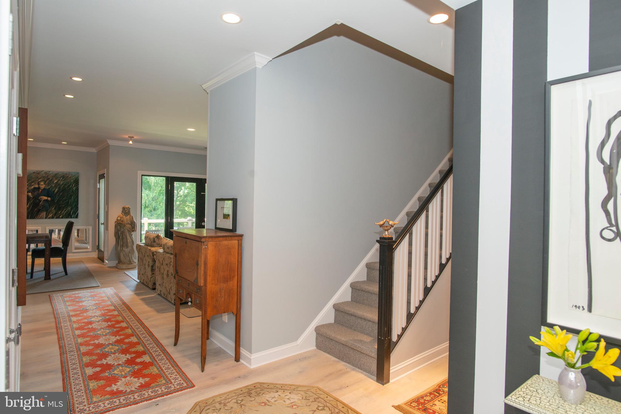 DEVON HILL - Residential