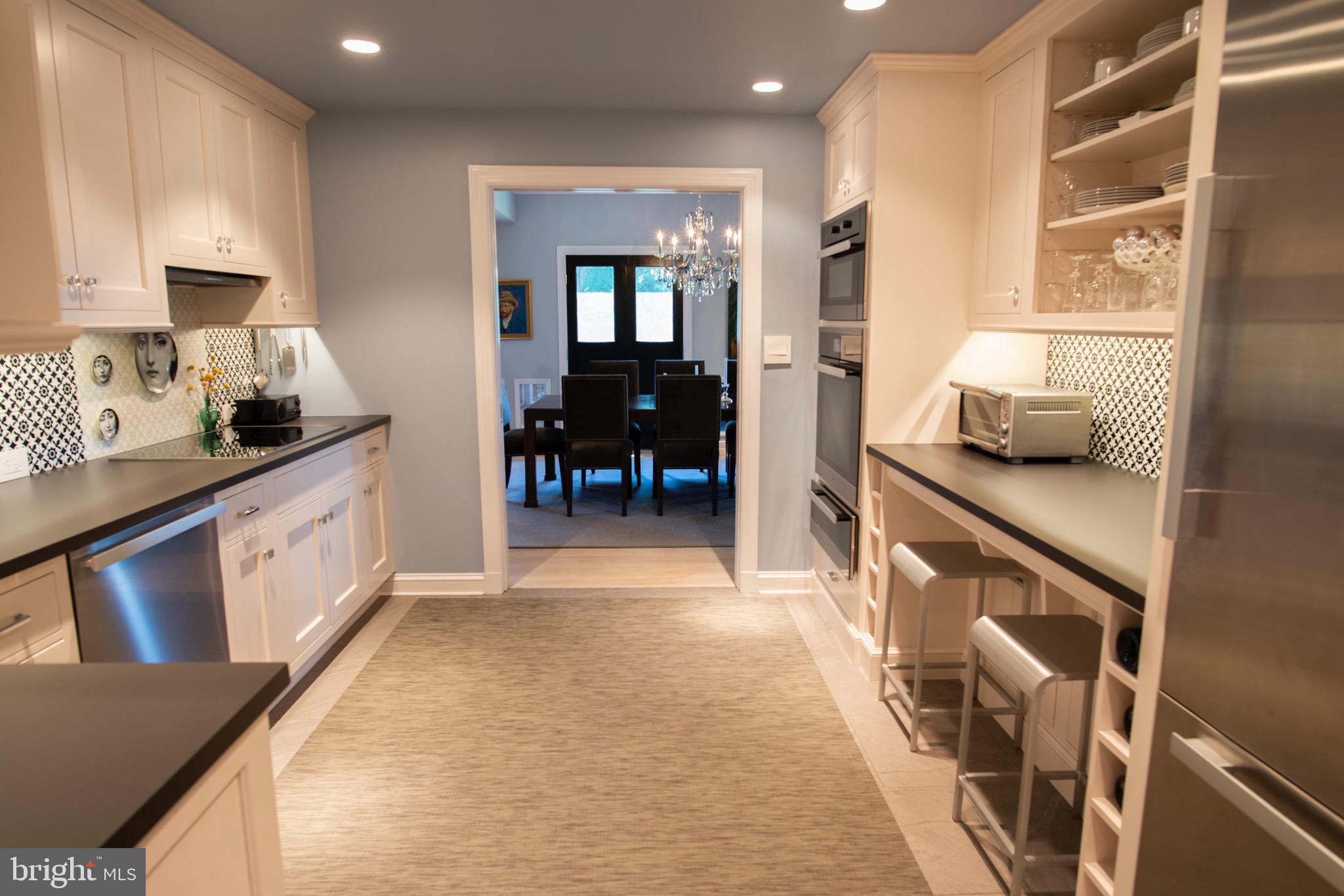 DEVON HILL - Residential