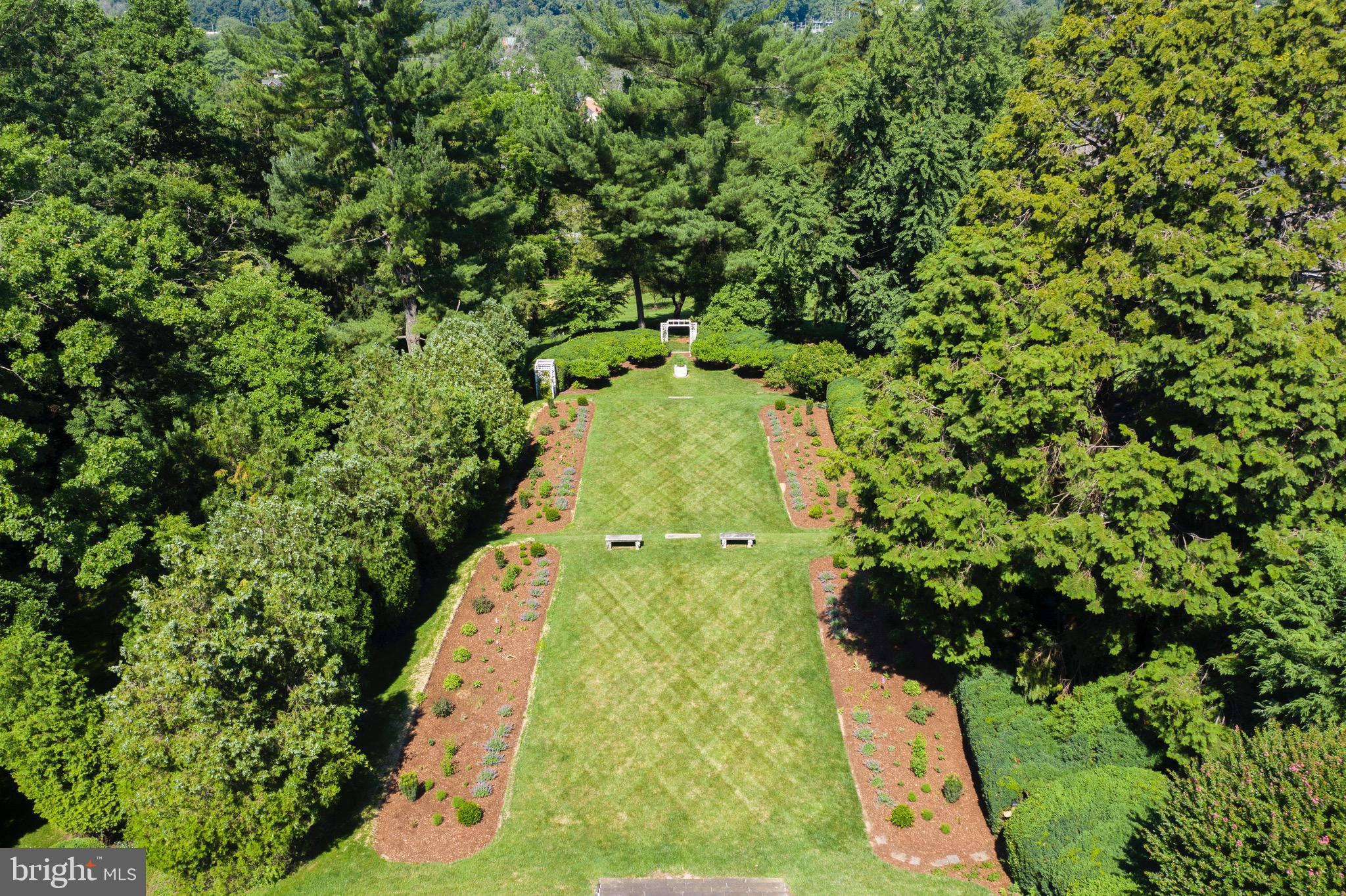 DEVON HILL - Residential