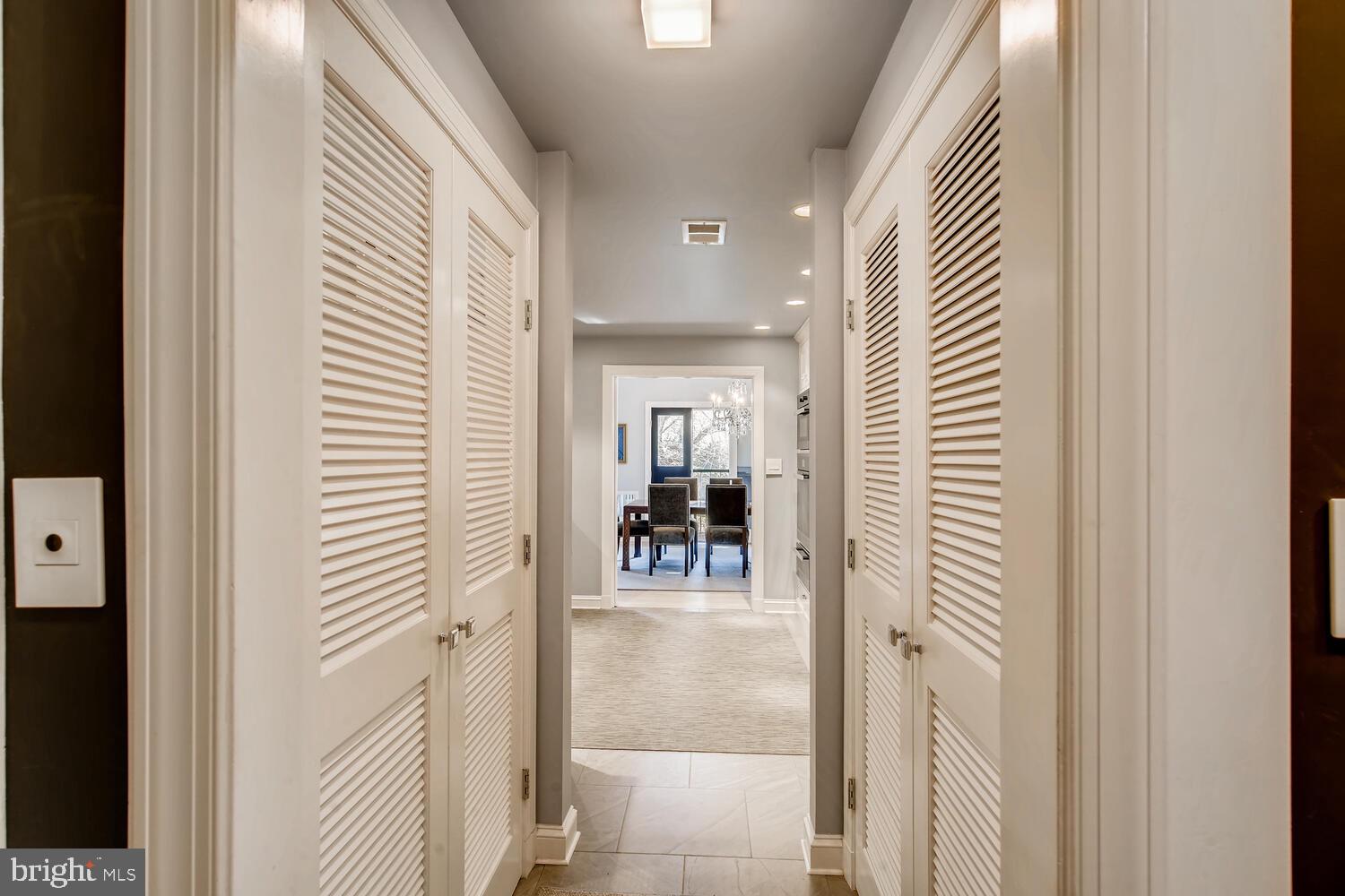 DEVON HILL - Residential