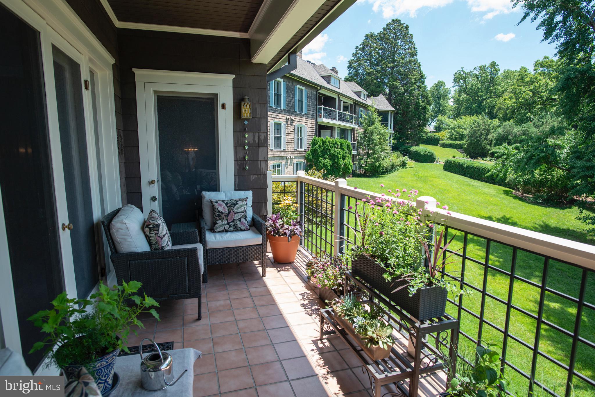 DEVON HILL - Residential