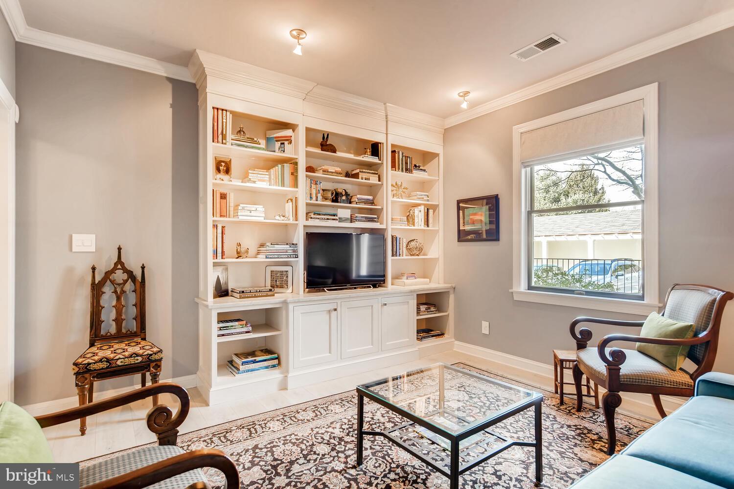 DEVON HILL - Residential