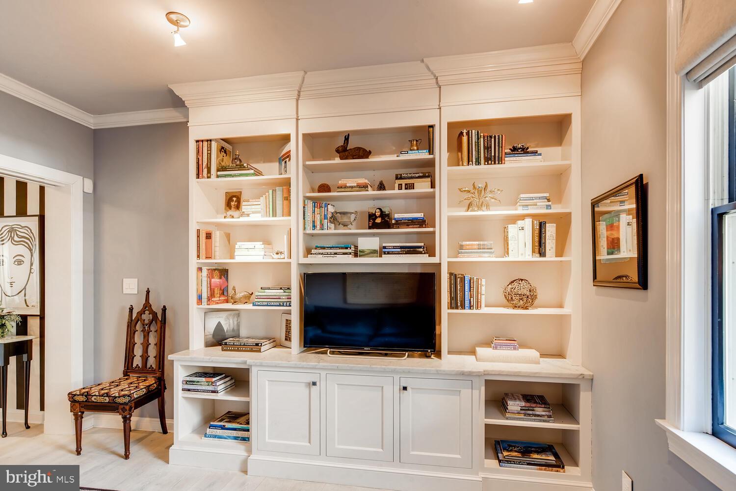 DEVON HILL - Residential