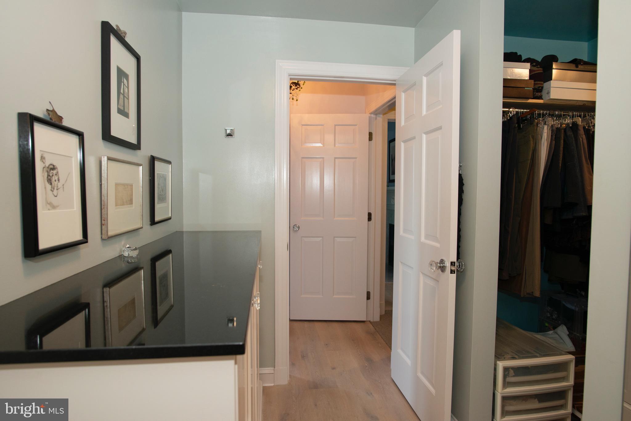 DEVON HILL - Residential