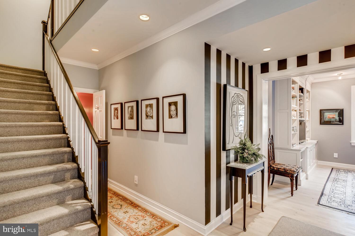 DEVON HILL - Residential