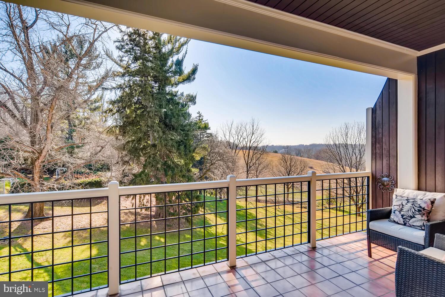 DEVON HILL - Residential