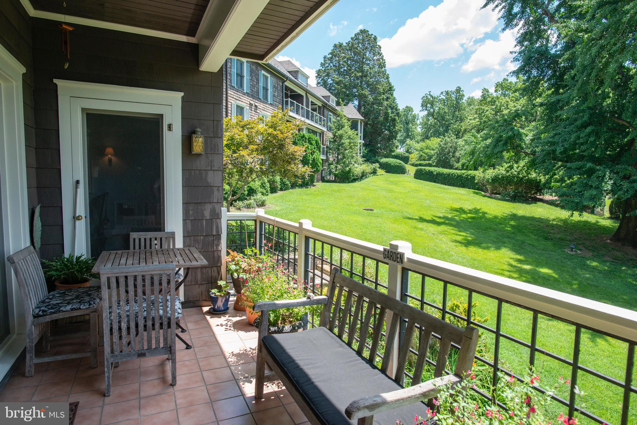 DEVON HILL - Residential