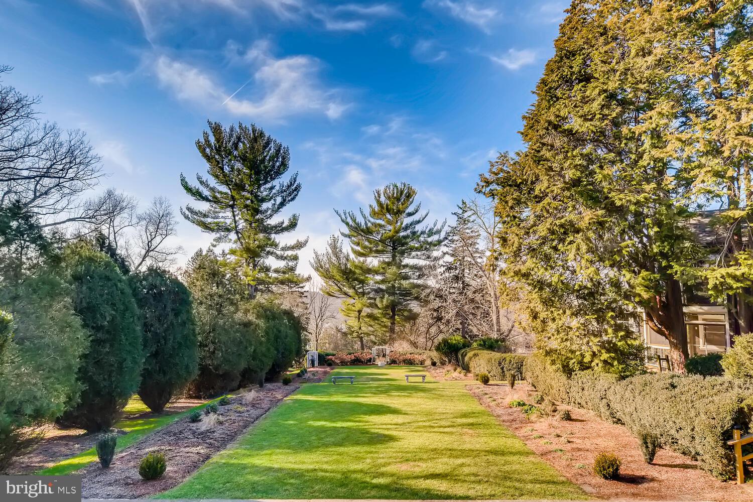 DEVON HILL - Residential