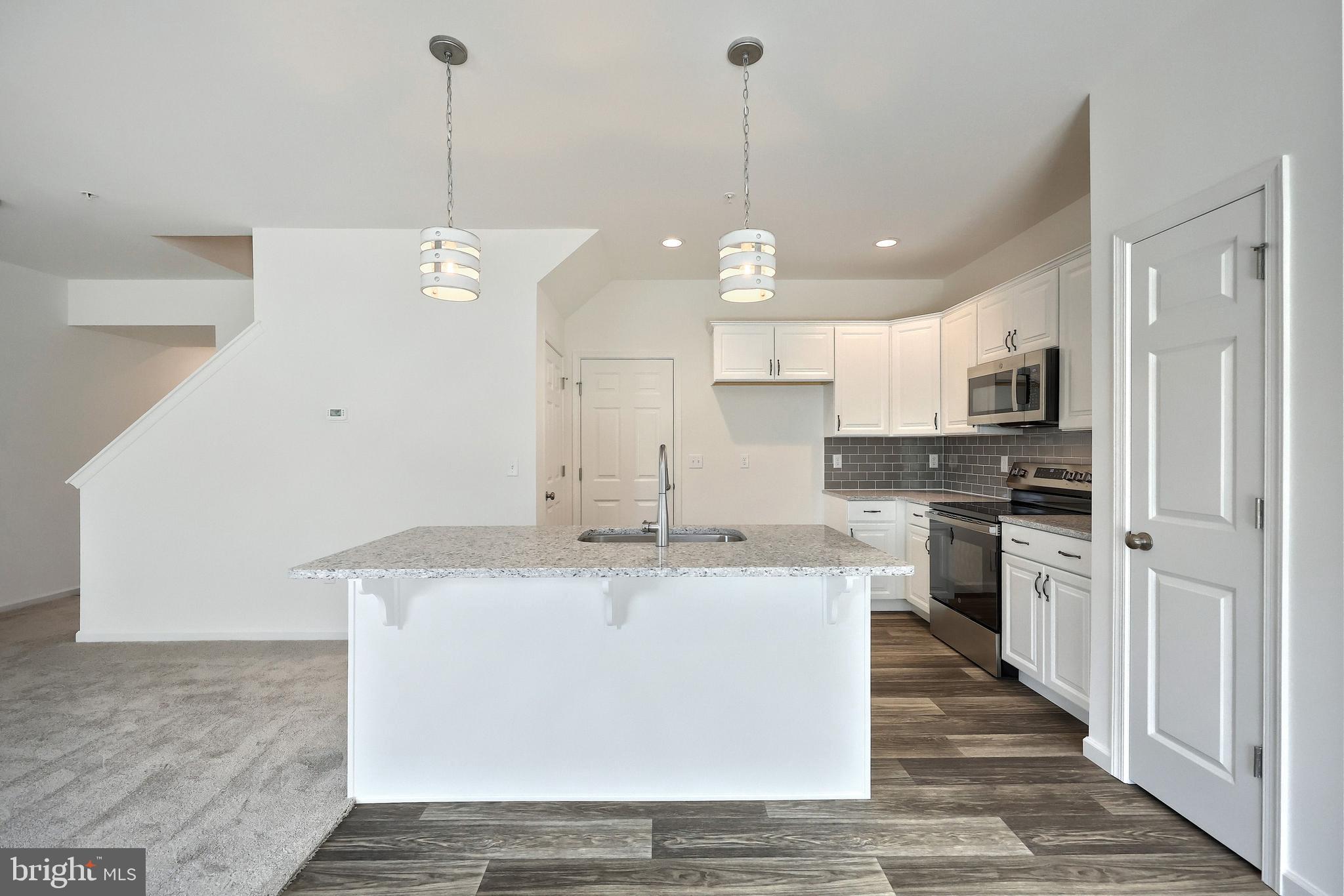 7863 BRIARWOOD DRIVE