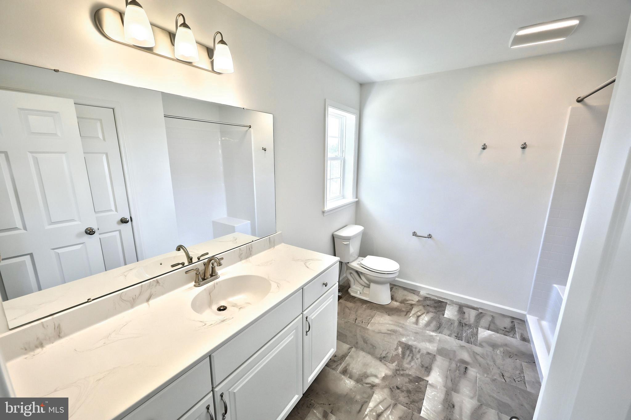 THE TOWNES AT BRIAR CREEK - Residential