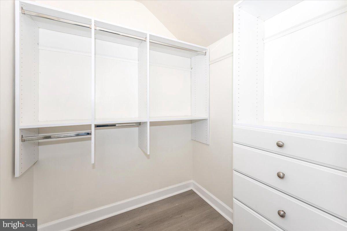 HIDDEN CREEK - Residential