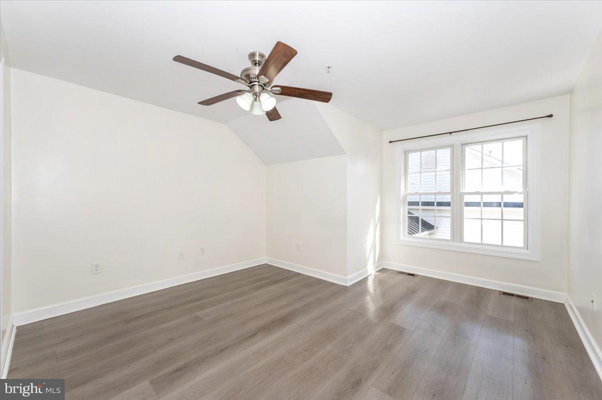 HIDDEN CREEK - Residential