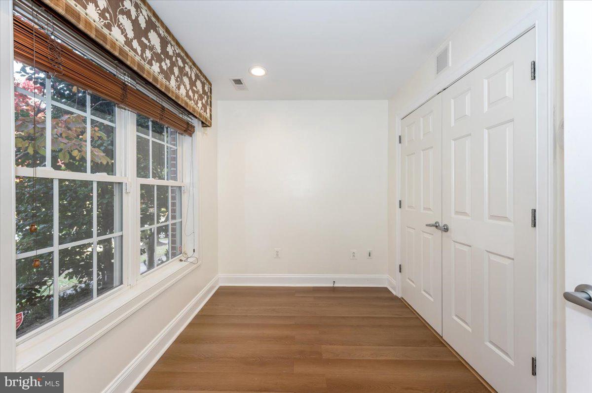 HIDDEN CREEK - Residential