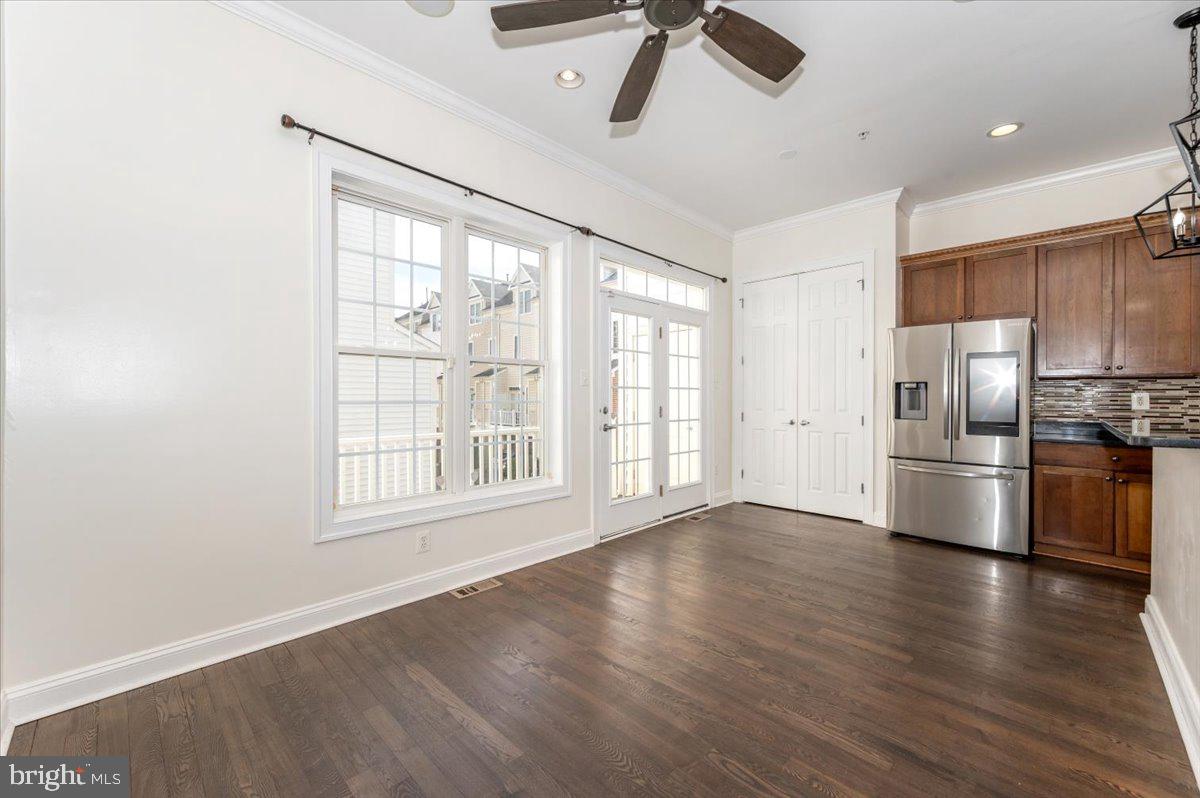 HIDDEN CREEK - Residential