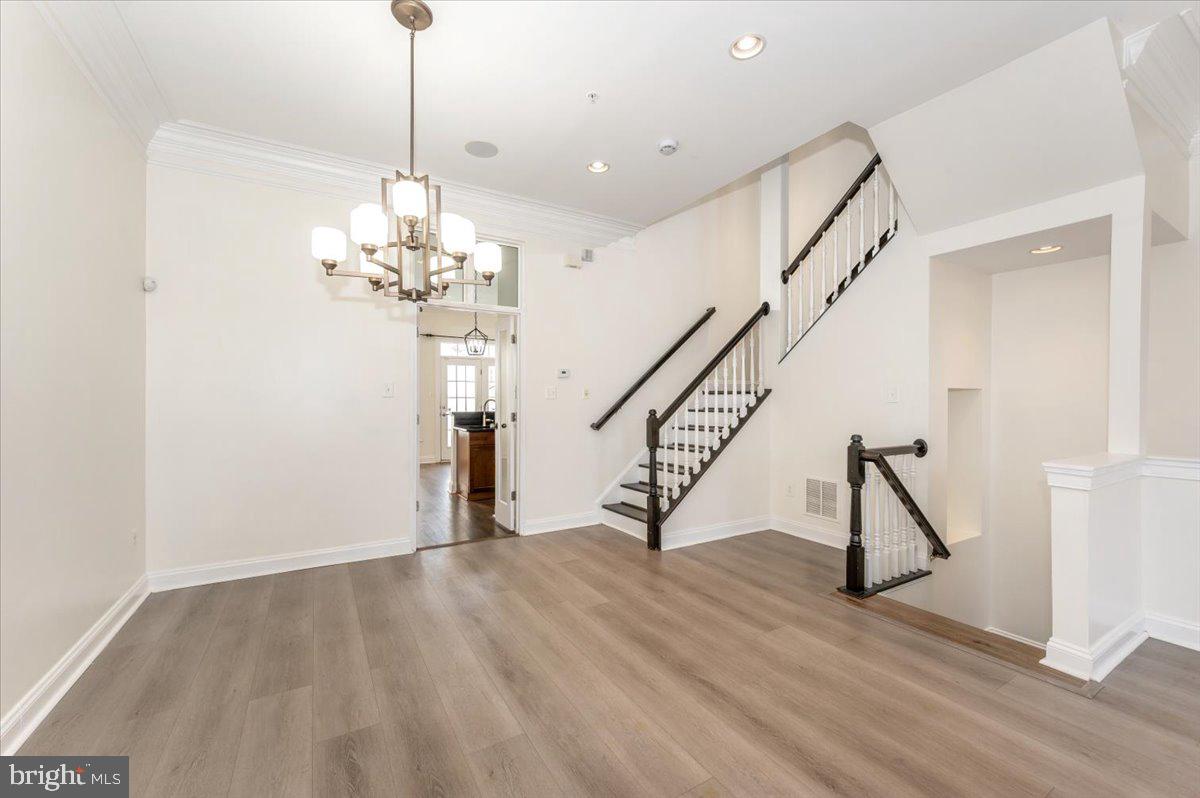 HIDDEN CREEK - Residential