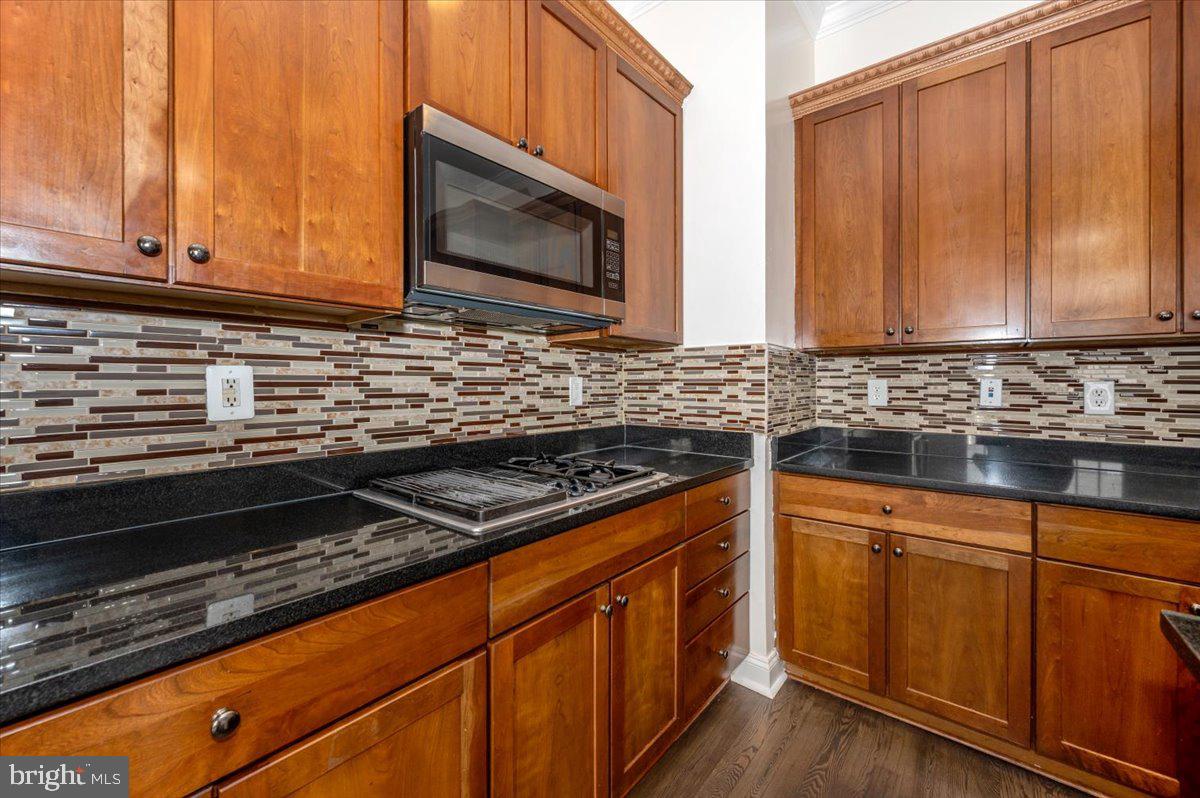 HIDDEN CREEK - Residential