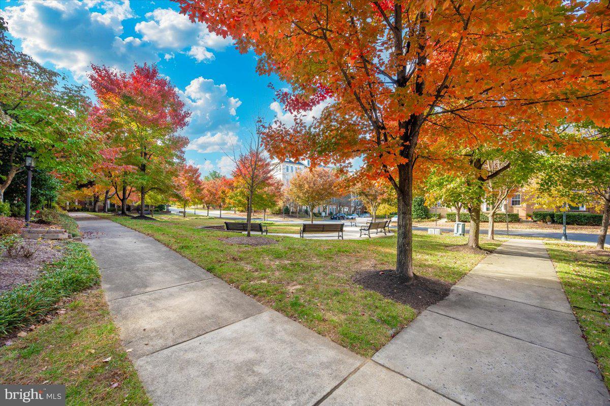 HIDDEN CREEK - Residential