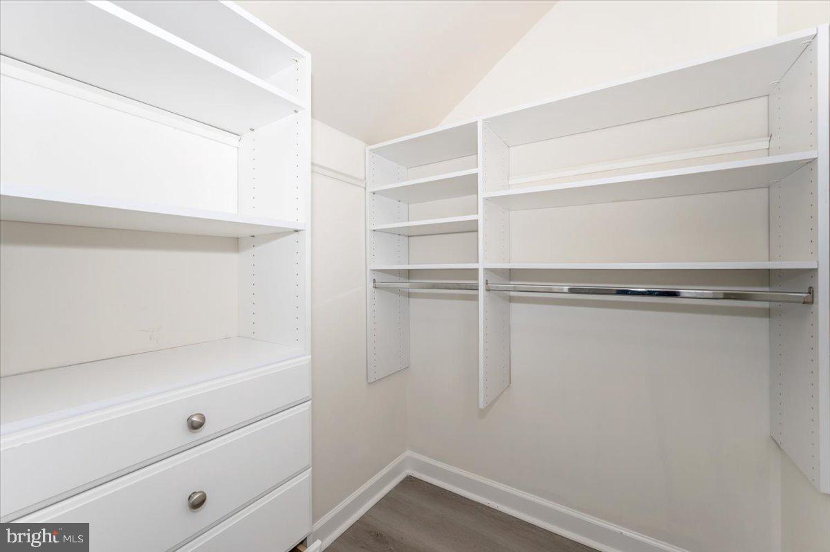 HIDDEN CREEK - Residential