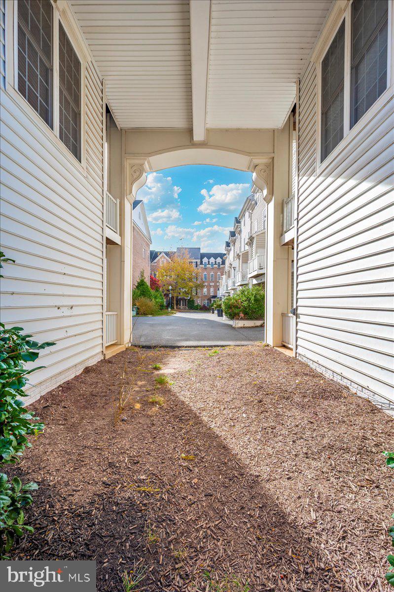 HIDDEN CREEK - Residential