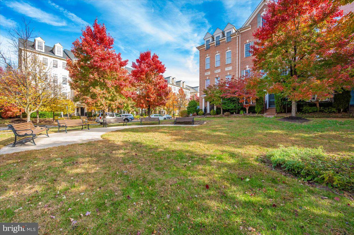 HIDDEN CREEK - Residential